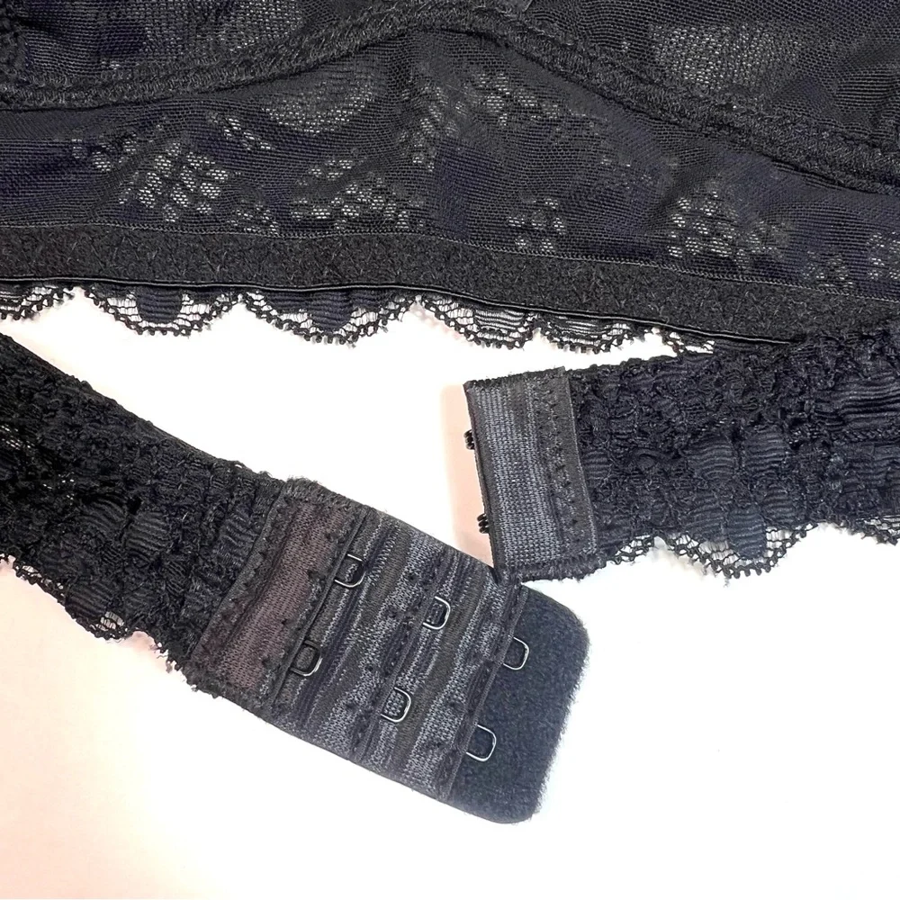 Free People Intimately Halter Black Lace Bralette Size Large